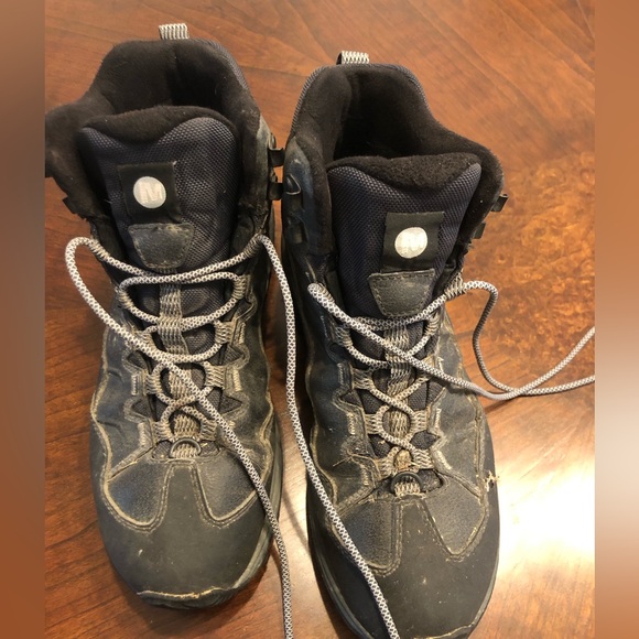 Merrell Insulated Hiking Boots - Size 10 - Black - 200g Thinsulate - Picture 4 of 7